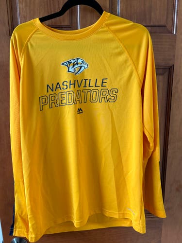 Nashville Predators New Large Men's Majestic Long Sleeve T - Shirt