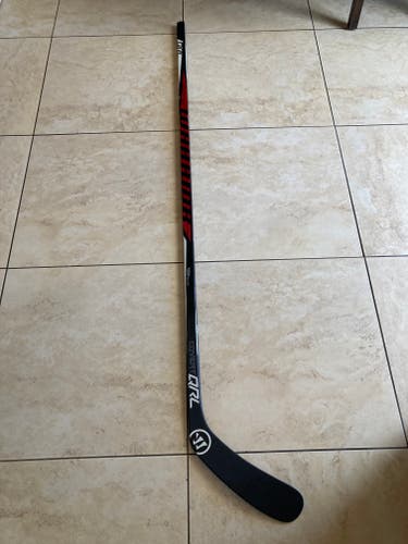 New Senior Warrior Covert QRL Right Handed Hockey Stick Pro Stock Brooks Macek