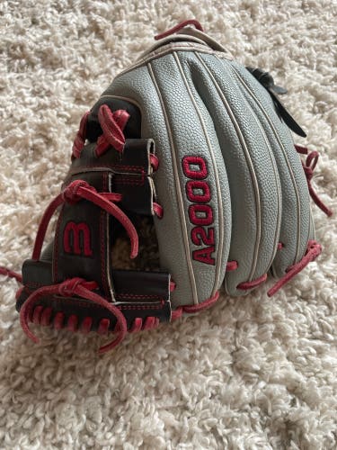 Used 2022 Infield 11.5" A2000 Baseball Glove