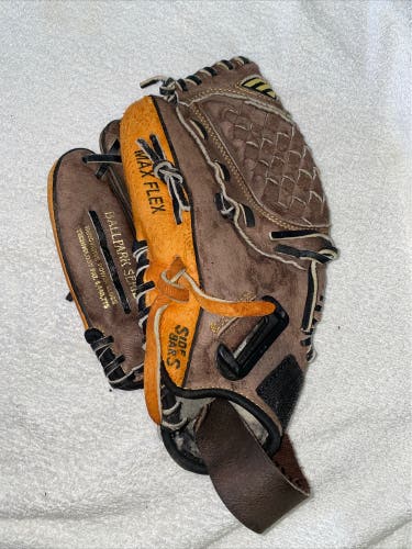 Mizuno MMX110P Leather Baseball Glove 11 in. LH Throw