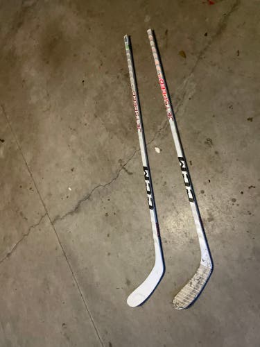 2 Junior CCM NORTH EDITION Right-Handed P28  JetSpeed FT5 Pro Hockey Stick