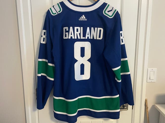 BNWT Authentic Adidas Vancouver Canucks Conor Garland Home Jersey Size 54 XL NEW