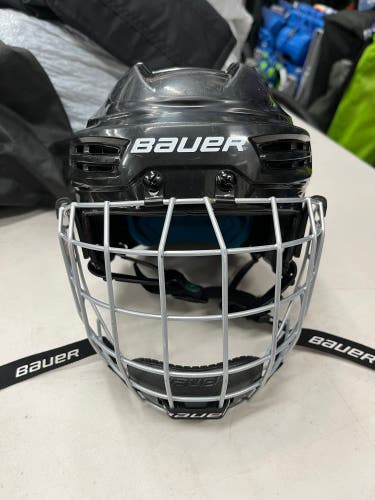 Bauer youth hockey helmet