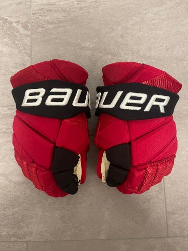 Like New Carolina Hurricanes Bauer Pro Stock Vapor Hyperlite Gloves