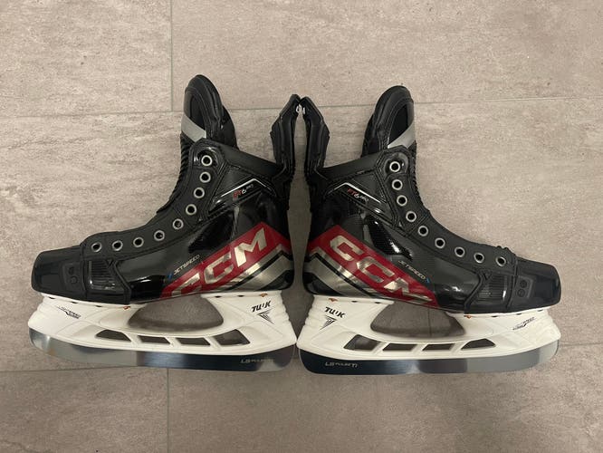 New Intermediate CCM Regular Width Pro Stock 6 JetSpeed FT6 Pro Hockey Skates