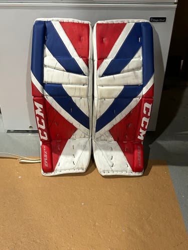 Used 33" CCM Eflex 5 Goalie Leg Pads