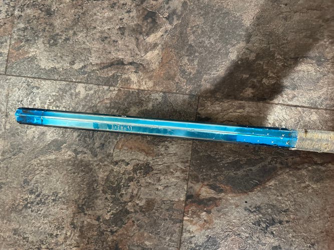 OG Blue Swizzbeat Lacrosse Shaft