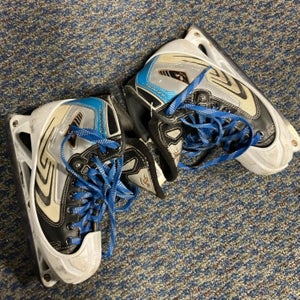 Used Intermediate CCM Vector 4.0 Hockey Goalie Skates | 5.0