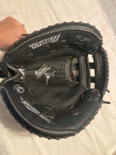 Mizuno Prospect Select 32.5” Youth Fastpitch Catcher’s Mitt: GXS102