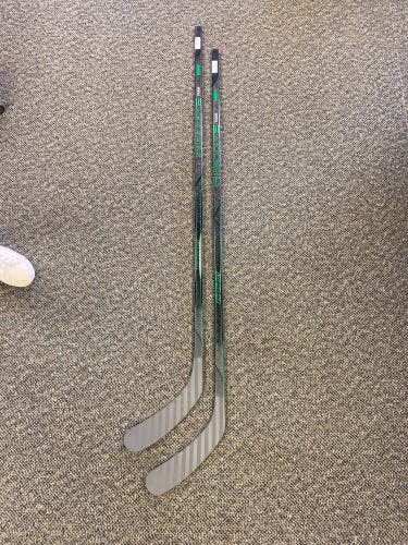 New 2-Pack CCM Ribcor Team Int Right P29 65 Sticks