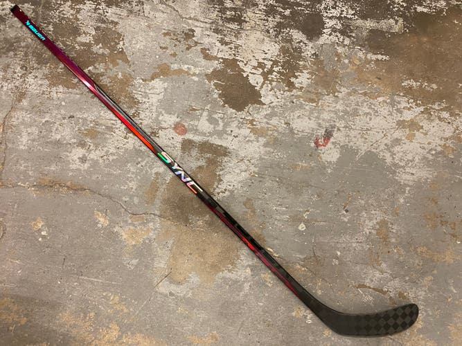 Bauer Nexus GEO Pro Stock Hockey Stick P28 77 Flex Right 81538