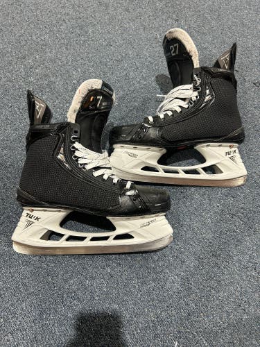 Lightly Used Senior Bauer Regular Width Pro Stock Rasmussen 9.5 Vapor Hyperlite Hockey Skates