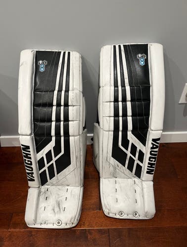 Used  Vaughn Velocity VE8 Goalie Leg Pads - 31 + 2
