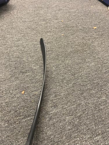 New Senior Warrior COVERT QR6t Right Handed Hockey Stick W28 85 Flex