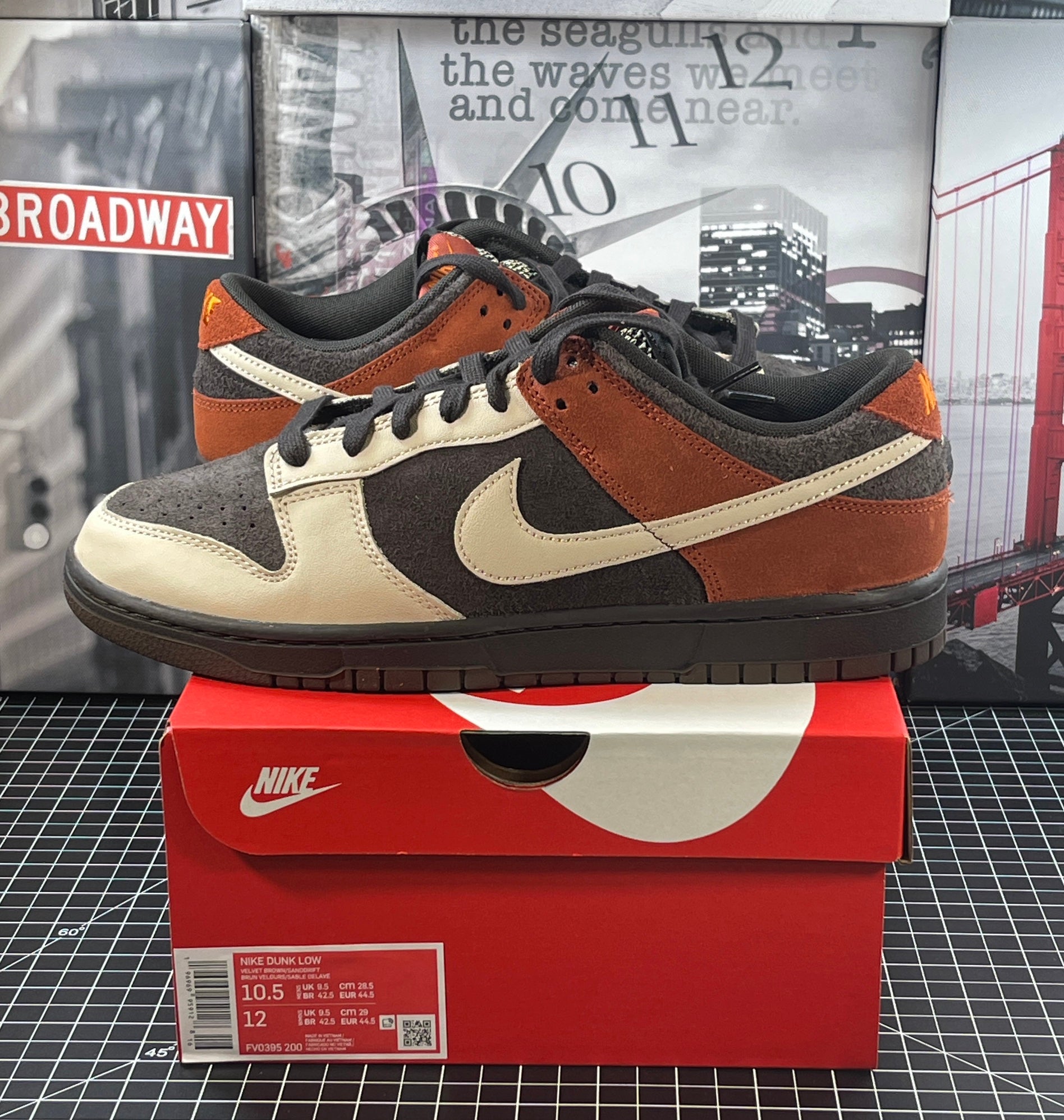 Nike Dunk Low Red Panda Size 10.5 Orange Brown FV0395-200 Nike Dunk Low Red Panda | FV0395-200 | Laced main image 3