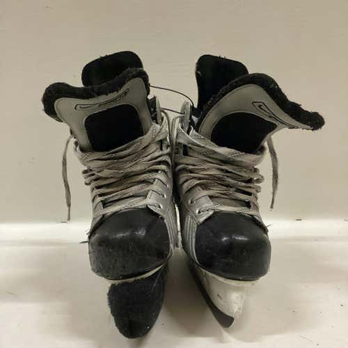 Used Bauer Vapor Xvi Intermediate 5.0 Ice Hockey Skates