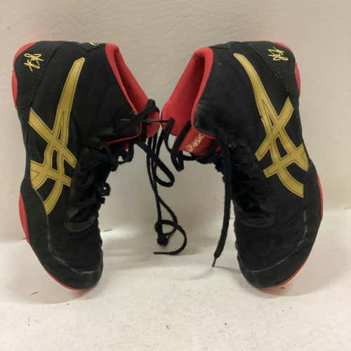 Used Asics Senior 7 Wrestling Shoes