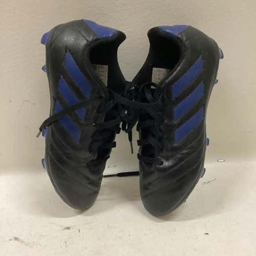 Used Adidas Junior 02.5 Cleat Soccer Outdoor Cleats