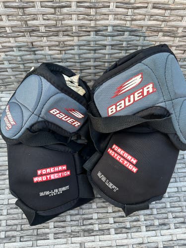 Used Junior Bauer Supreme Elbow Pads