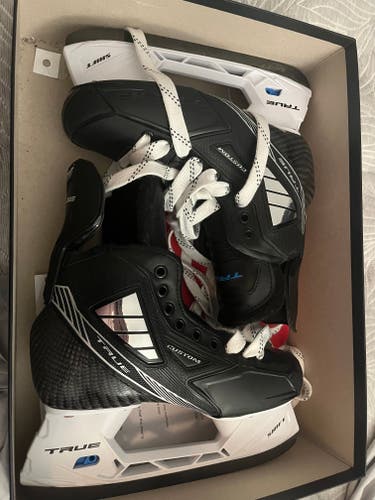 New Senior True SVH Pro Custom Hockey Skates Regular Width 7