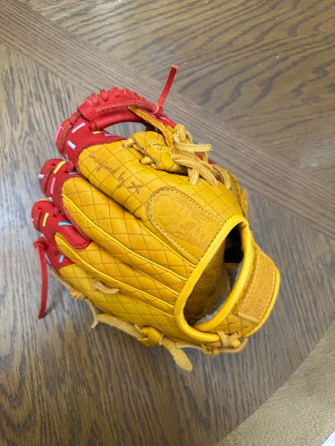 Absolutely ridiculous ice cream glove