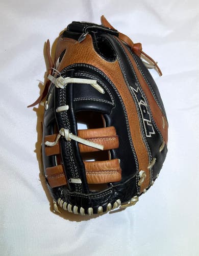 Louisville Slugger TPX Omaha Select Series: First Base Mitt