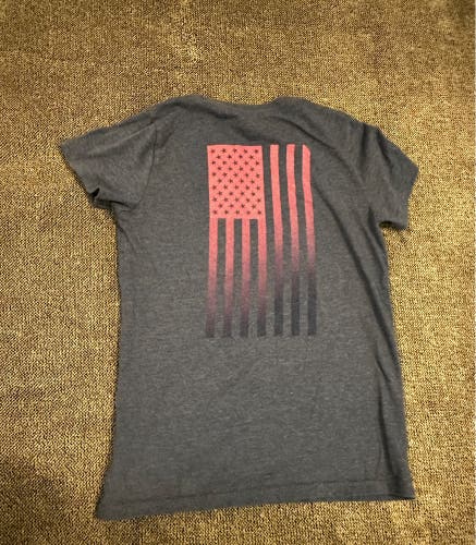 Women’s gunmetal gray teeshirt with pink American Flag. Size XS