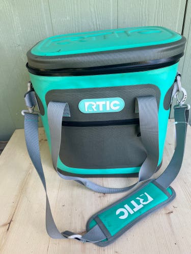 Used Other Cooler RTIC TEAL Soft Side Cooler