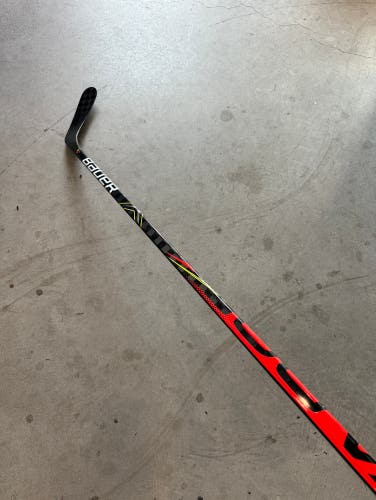 NHL Gently Used Senior Bauer Right Handed P92 Pro Stock Vapor 2X Pro Hockey Stick