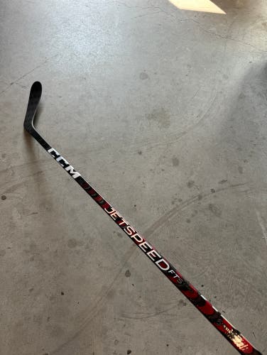 Used Intermediate CCM Right Handed P28 65 Flex Pro Stock JetSpeed FT5 Pro Hockey Stick