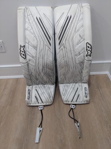 Used 35" Brian's Gnetik V Goalie Leg Pads