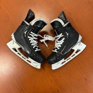 #15 Simon Ryfors Used Senior Bauer Vapor Hyperlite Hockey Skates Regular Width Pro Stock 7.5