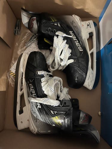 Bauer hyperlite 2 skate 4.5 fit 2
