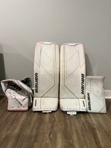 Used 33" Bauer Mach Regular Goalie Full Set