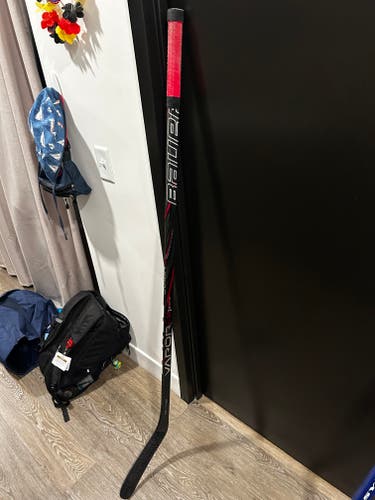 Bauer Vapor X7.0 Right Handed, 77 Flex, P88 Hockey Stick