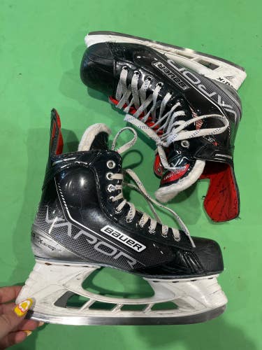 Used Senior Bauer Vapor X3.7 Hockey Skates Regular Width 8