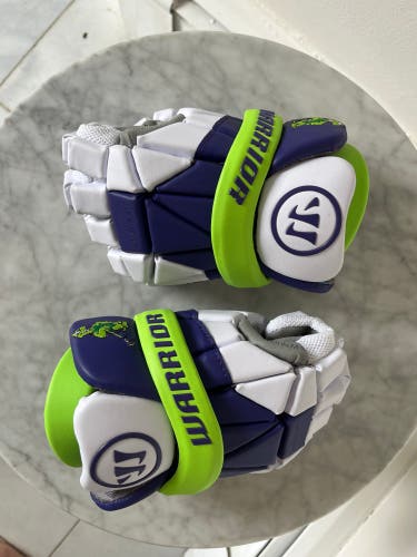 Warrior evo gloves