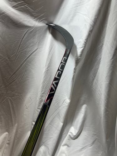 Custom Junior Bauer Right Handed Vapor Hyperlite 2 Hockey Stick P92 50 Flex