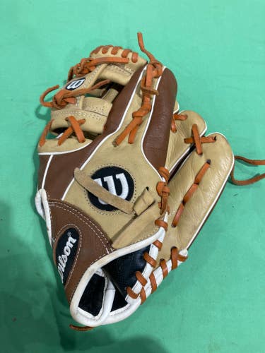 Brown Used Wilson A500 Right Hand Throw Infield Baseball Glove 11"