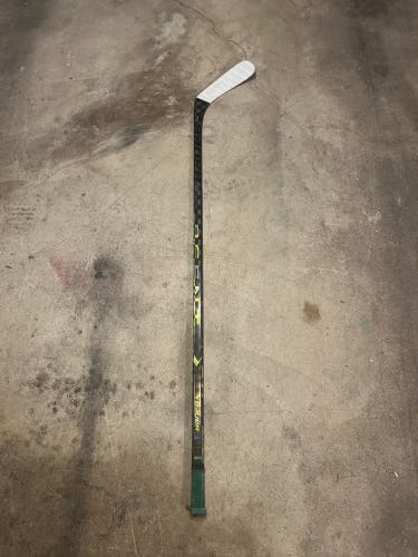 Used Intermediate Bauer Right Handed P92  Ag5nt Hockey Stick