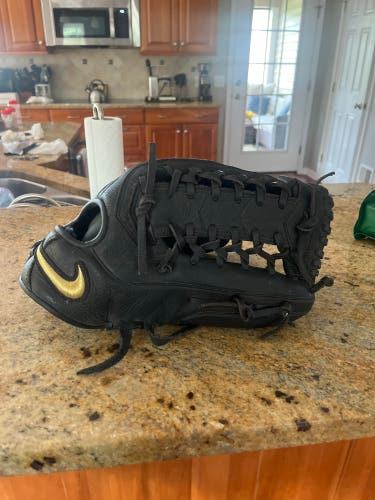 nike baseball glove