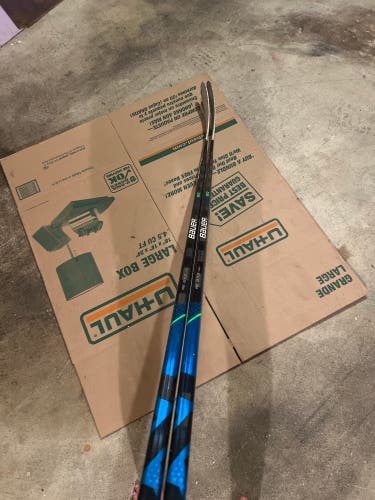 Used Intermediate Bauer Right Handed P92  Nexus Geo Hockey Stick