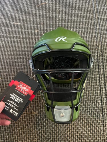 New Rawlings Catcher's Mask