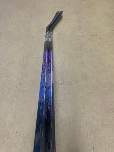 New Senior CCM Right Handed P88 RibCor Trigger 8 Pro Hockey Stick - 2 Pack