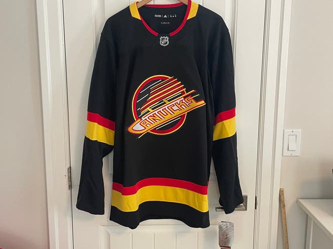 BNWT Official Adidas Vancouver Canucks Blank Skate Jersey Size 56 XXL