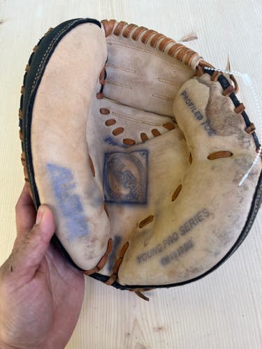 Brown Used Kid Pitch (9YO-13YO) All Star Right Hand Throw Catcher's Baseball Glove 31"