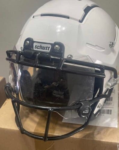 Used Large Adult Schutt F7 Helmet