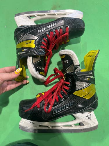 Used Senior Bauer Supreme 3S Hockey Skates Size 6.5