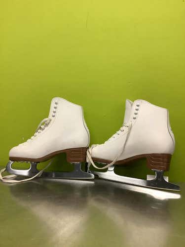 Used Jackson Artiste Senior 9.5 Women's Figure Skates