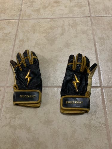 Bruce Bolt batting gloves gold series YL